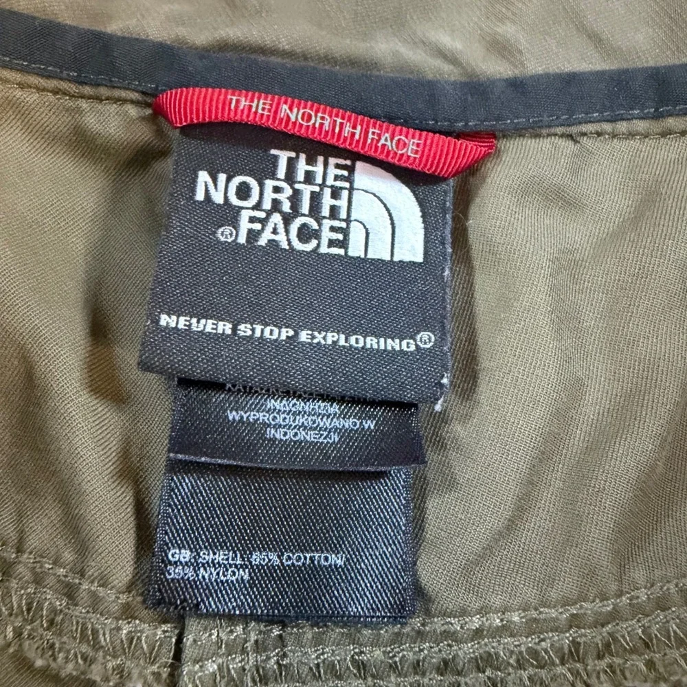 The North Face Mens 40 Olive Green Hiking Shorts Cotton Nylon Blend Outdoor